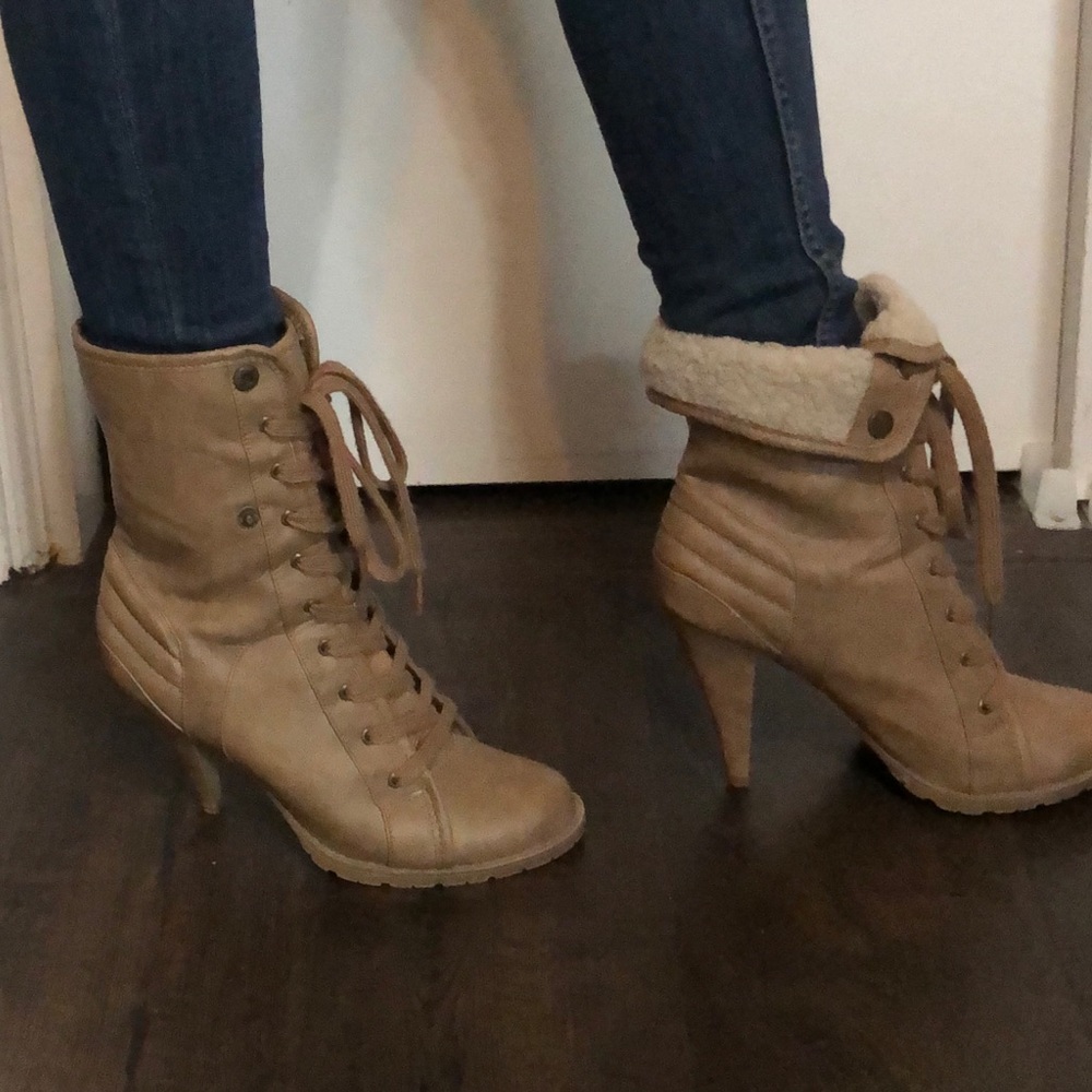 Heel beige booties